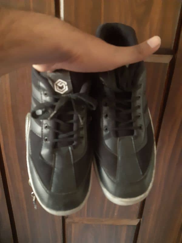 Sneakers for sell. Urgent. 5