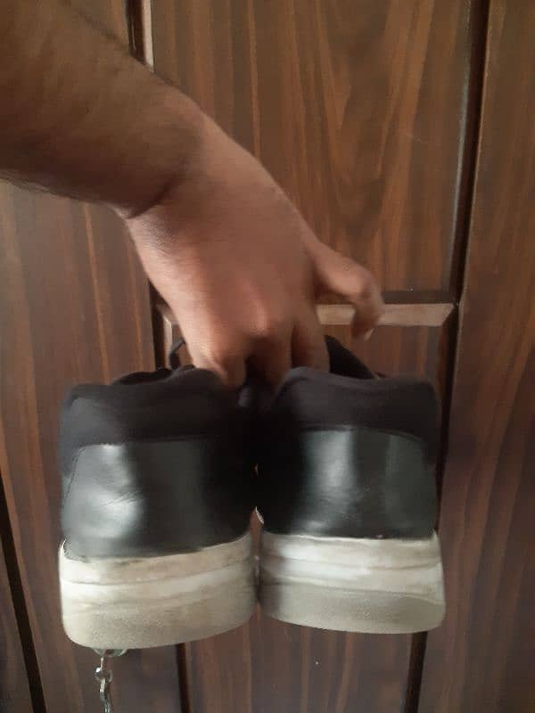 Sneakers for sell. Urgent. 7