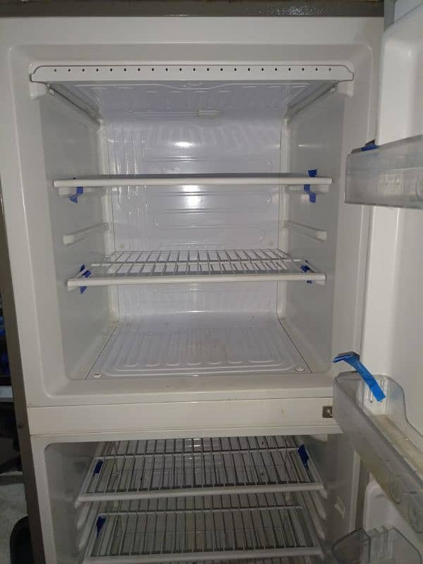 Fridge for sale 3