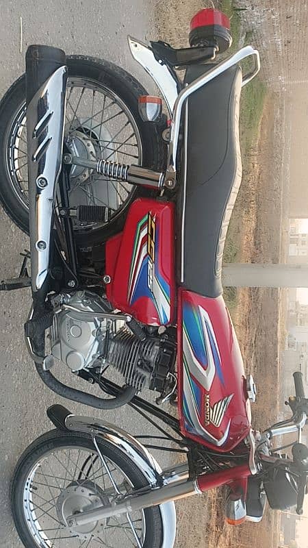 Honda 125 model 2022 looking like new no mechanical work just 1