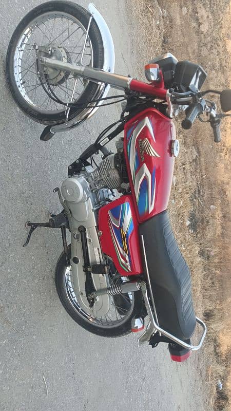 Honda 125 model 2022 looking like new no mechanical work just 3