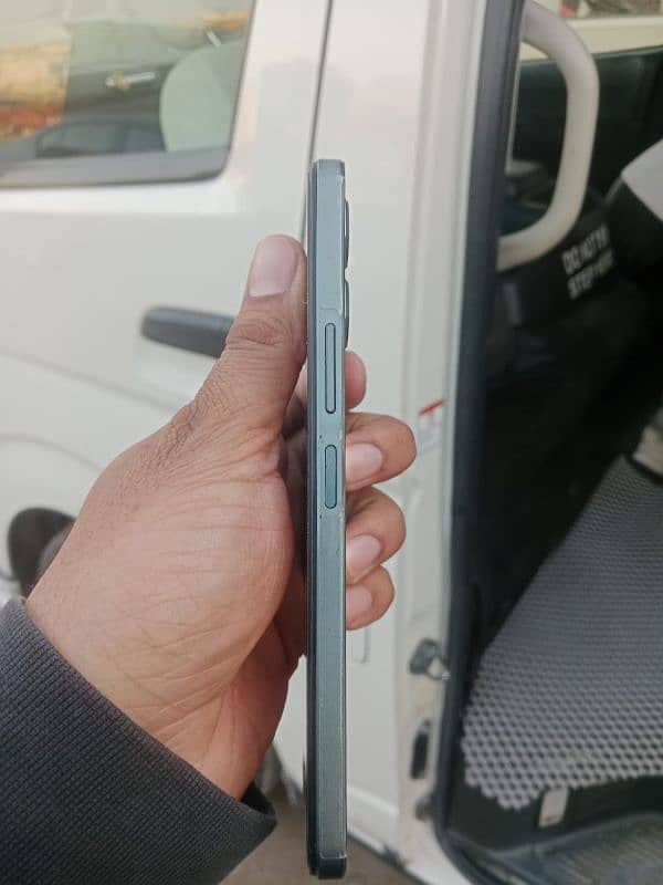 vivo y17s 4