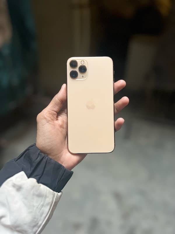 IPHONE 11 pro 64 GB 2