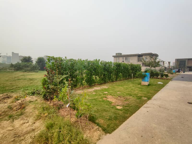 09 Marla Lucrative Location 39FT Front Of Residetial Plot For Sale Dha Phase 4 KK Block Lahore 1