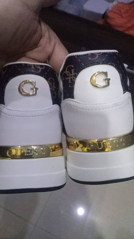 guess shoes 2