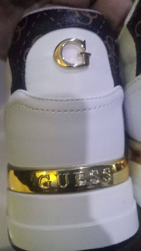 guess shoes 4