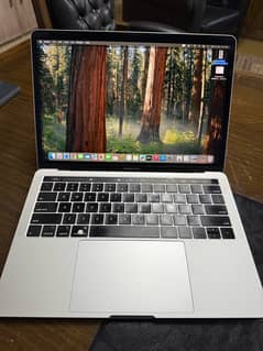 Macbook Pro 2018 i5 16GB 256GB