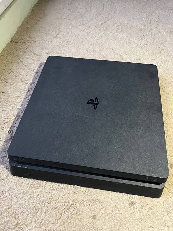 PS4 Slim 500GB with 2 Controllers & 3 Games 2