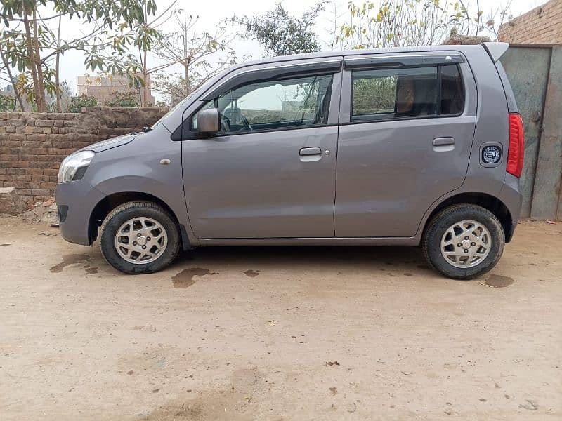 Suzuki Wagon R 2018 14