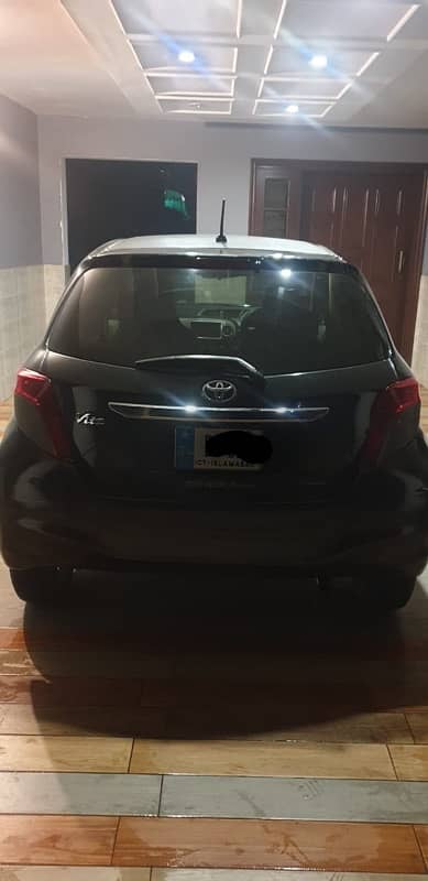 Toyota Vitz 2012 3