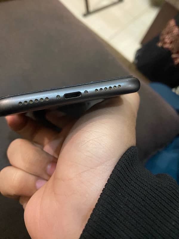 iphone11 | 64gb | black color | all okay | 81% battery health | 10/9 6