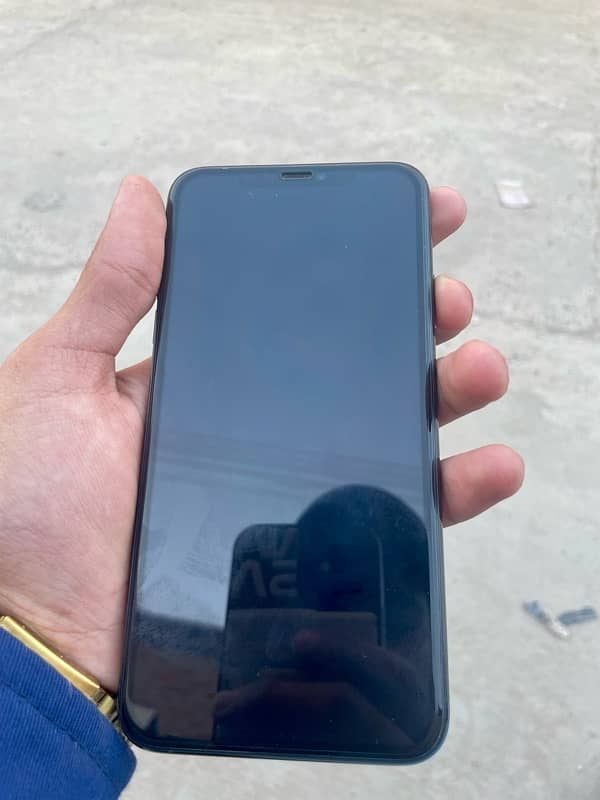 iPhone 11 Pro Max single sim pta approved new condition 4