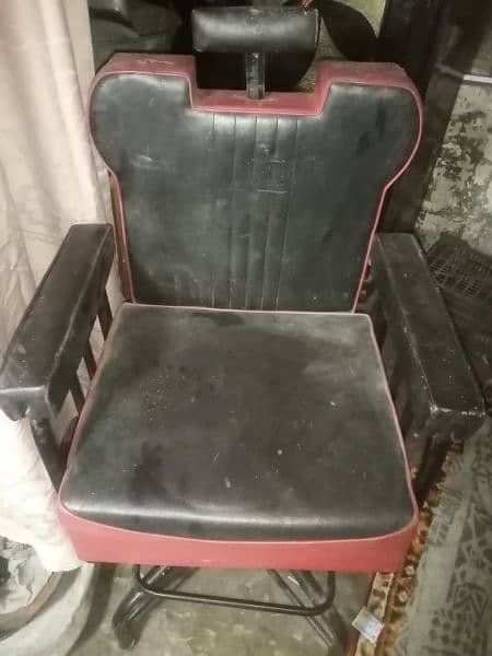 polar chair urgent sale contact number 03091111682 0