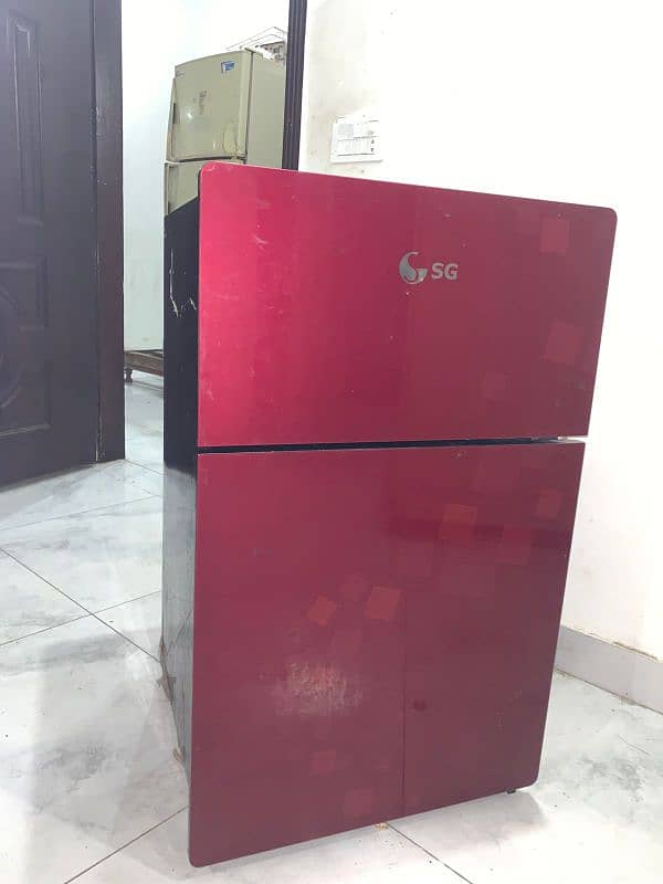 SG Small Refrigerator 6