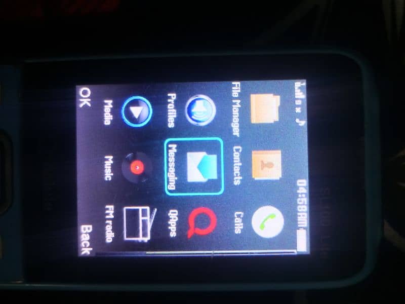 Q mobile Sl 100 3