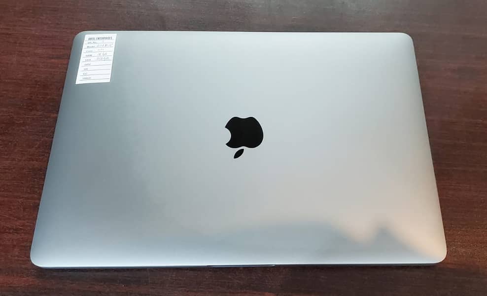 MACBOOK PRO 2020 13" 16GB RAM 256GB SSD 0