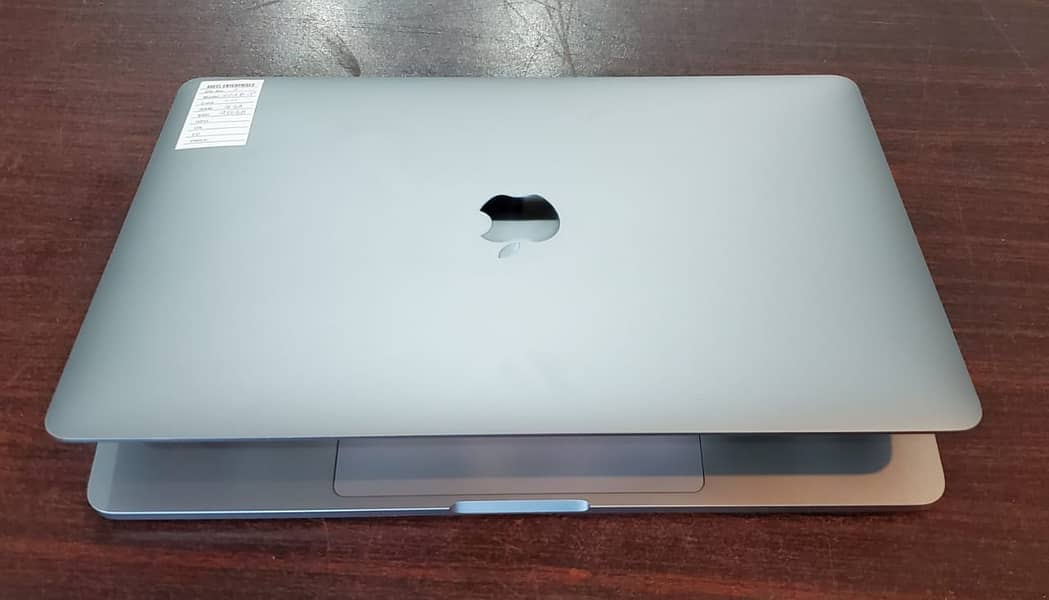 MACBOOK PRO 2020 13" 16GB RAM 256GB SSD 5