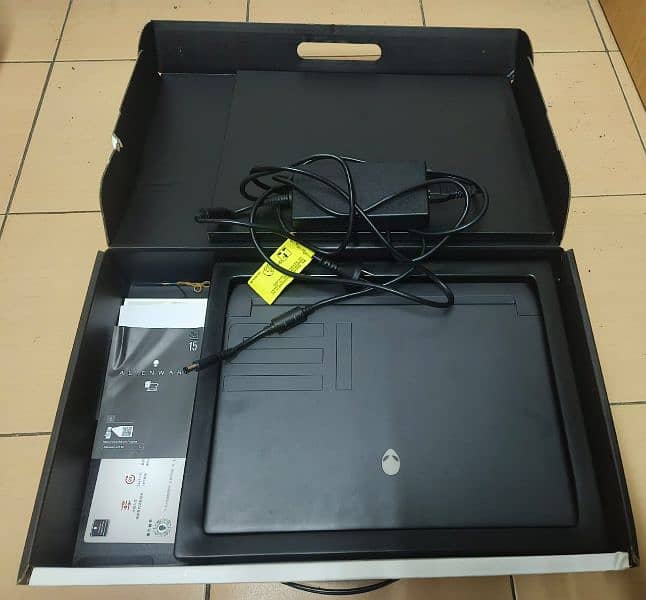 Dell Alienware M-15 R6 4