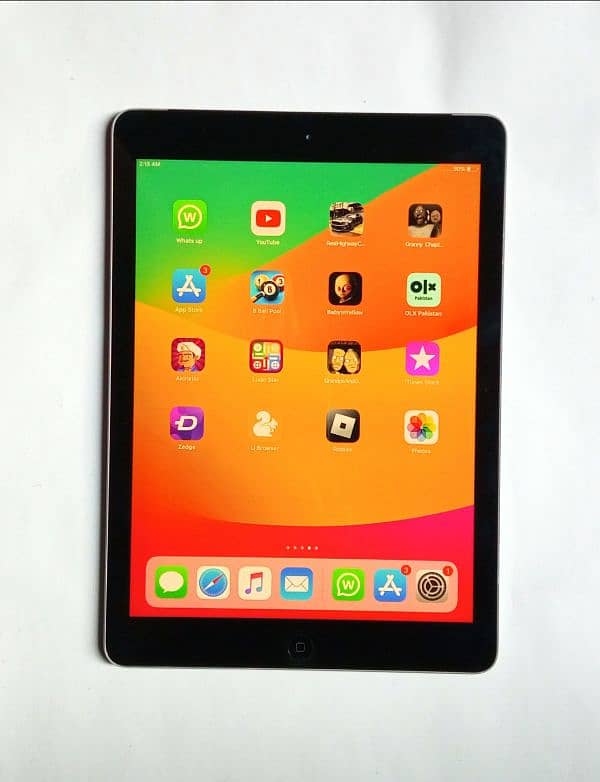 APPLE IPAD 9.7 INCHES BIG DISPLAY 3