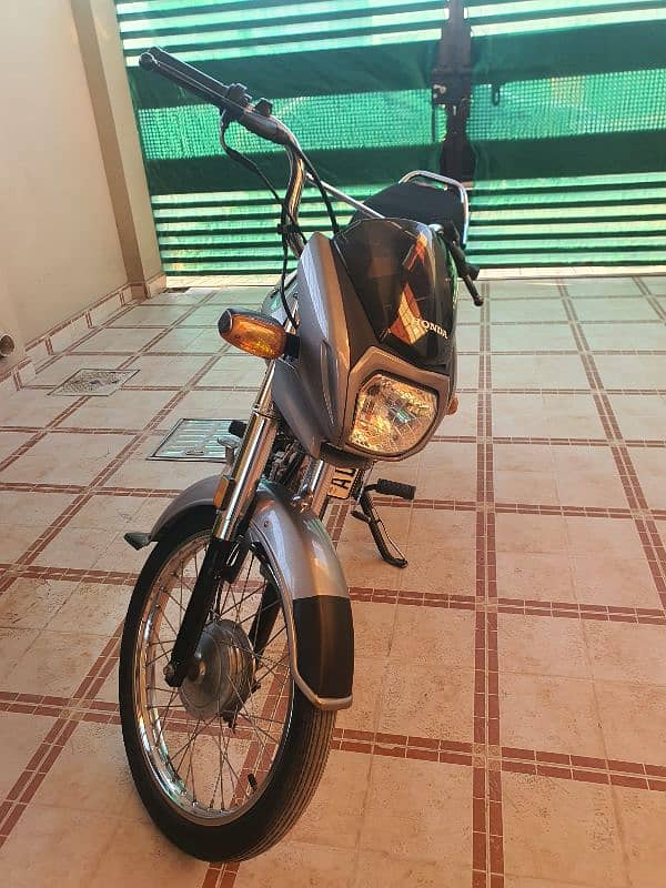 Honda CD 70 Dream available in excellent condition 0