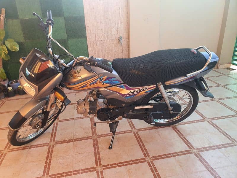 Honda CD 70 Dream available in excellent condition 2