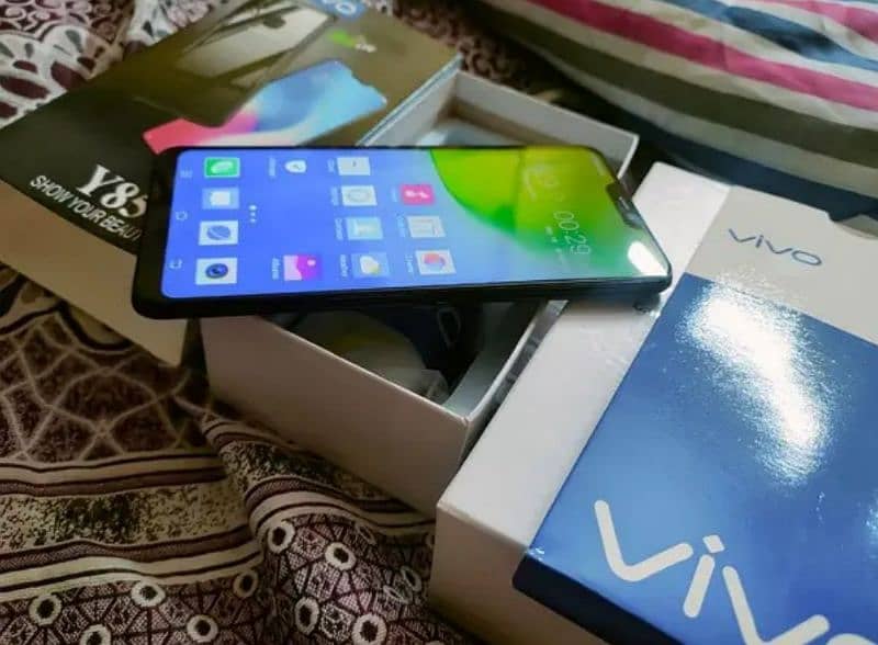 vivo y85 4Gb 64Gb (03001383203) with complete box 1