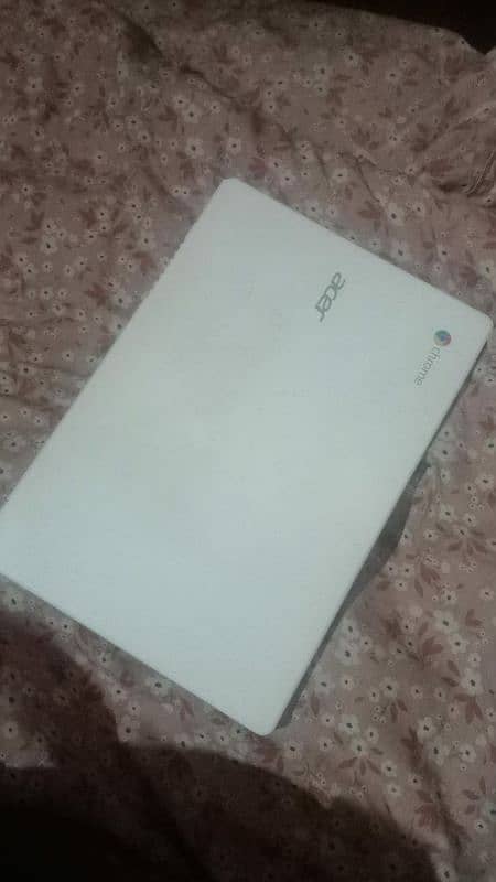 ACER Macbook is good condition 4gb ram 128gb rom 0