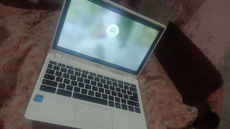 ACER Macbook is good condition 4gb ram 128gb rom 1