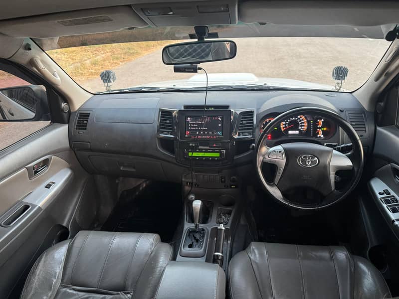 Toyota Hilux invincible 2013/2018 1