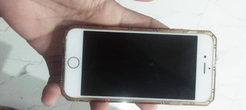 iPhone 6 (64 gb) 0