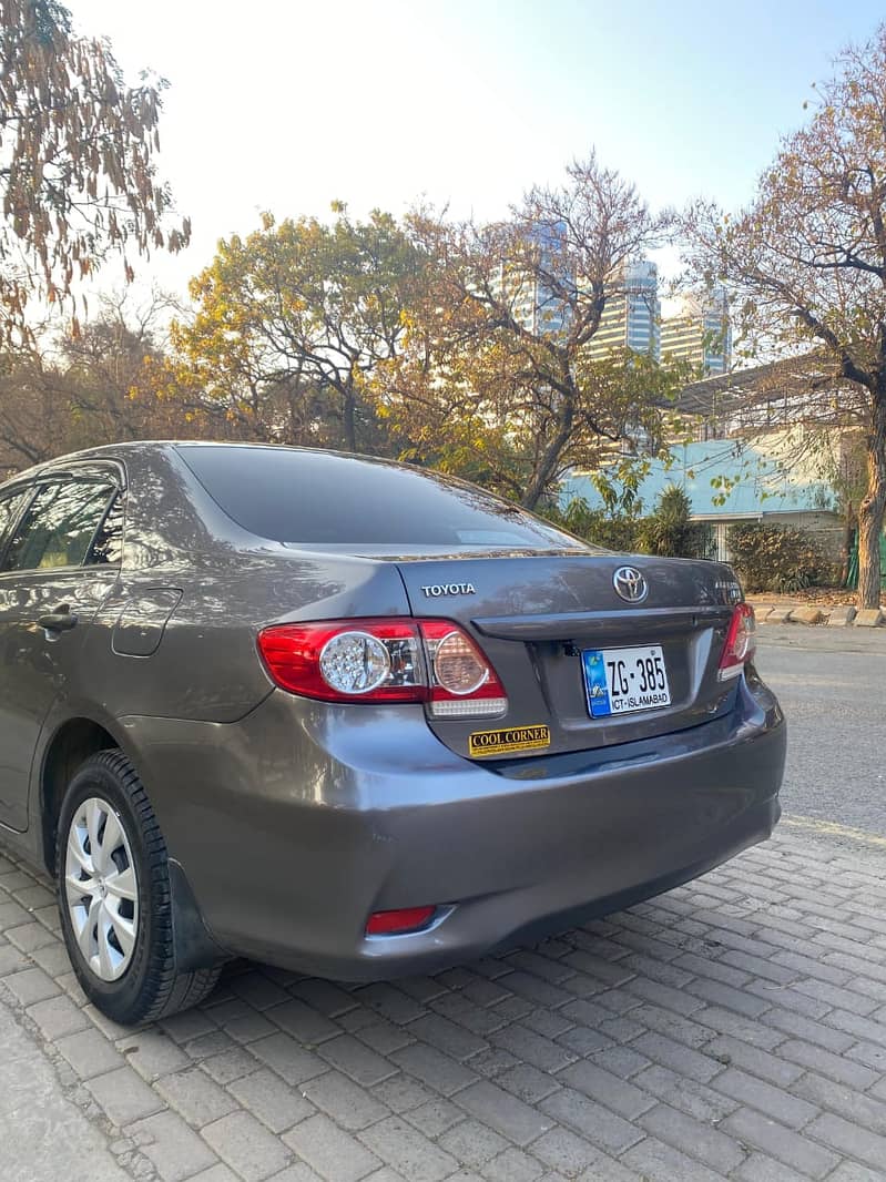 Toyota Corolla GLI 2013 5