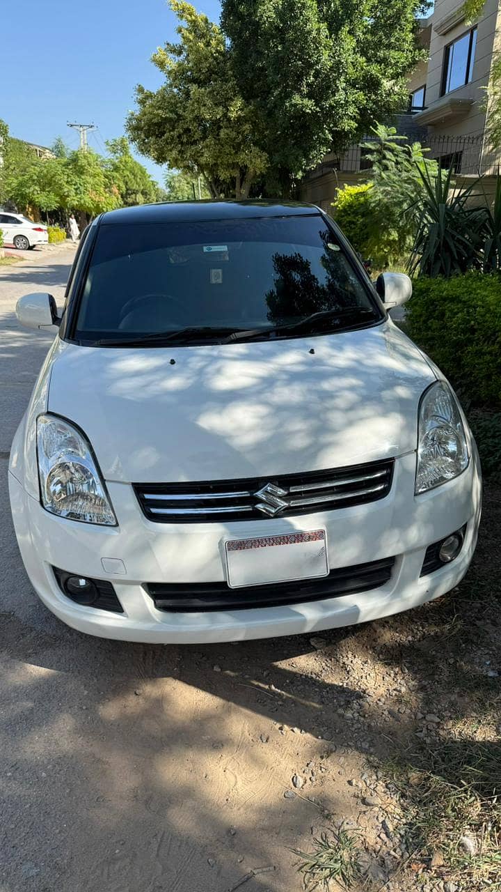 Suzuki Swift DLX Automatic 1.3 Navigation 2018 0