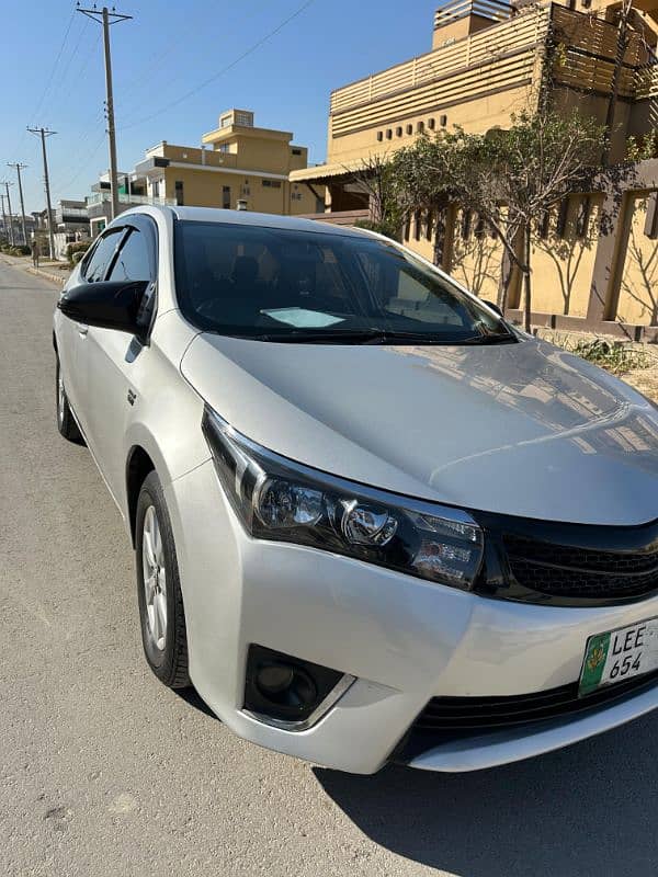 Toyota Corolla Altis 2016 3