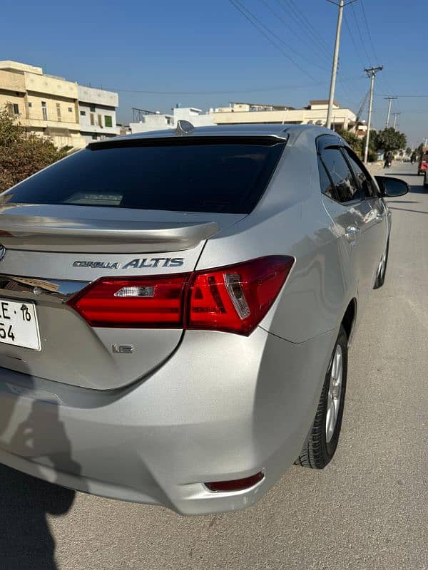 Toyota Corolla Altis 2016 9