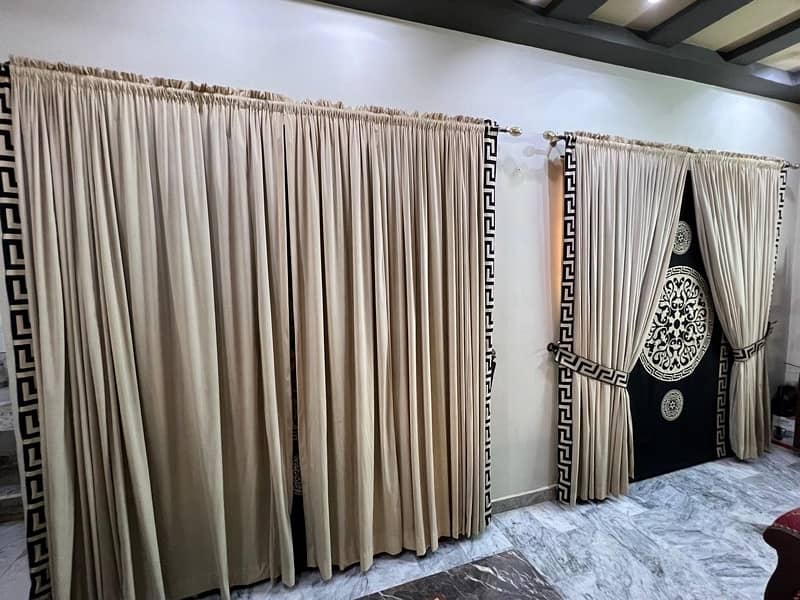 Royal Valvet Curtains and blinds (pair) 1