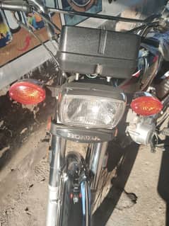 Honda 125 2023 03219599697