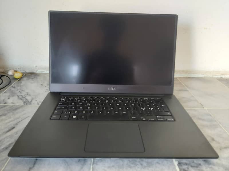 Dell XPS 15 9560 |16GB Ram |GTX 1050 + Borderless Display 3