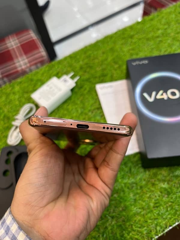 VIVO V40e 5