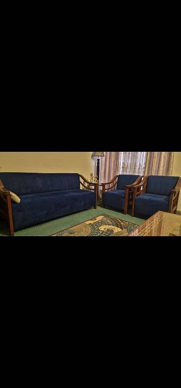 "5-Seater Sofa Set - Excellent Condition 2