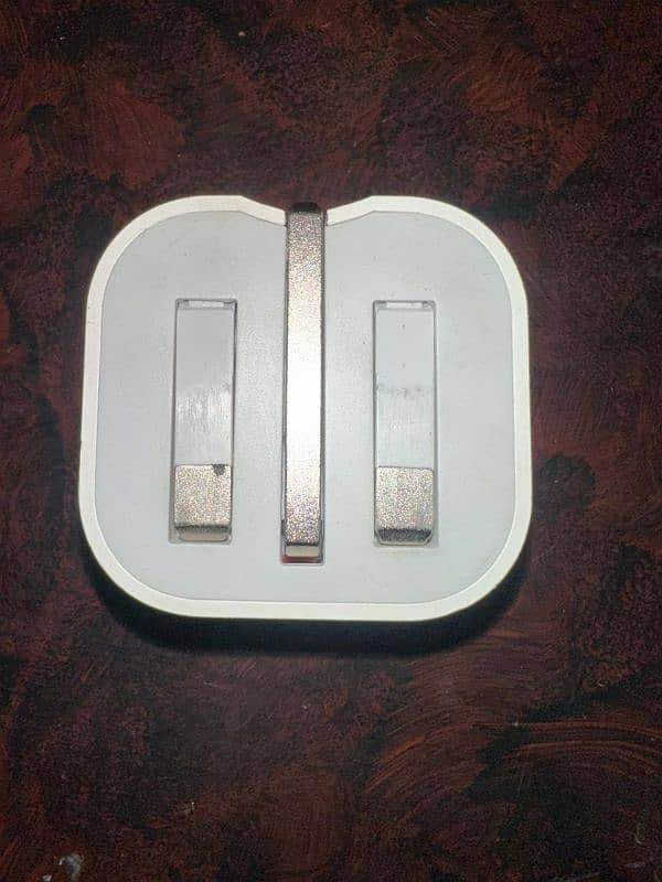 iphone charger at very reasonable price 2