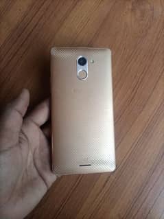 infinix Hot 4