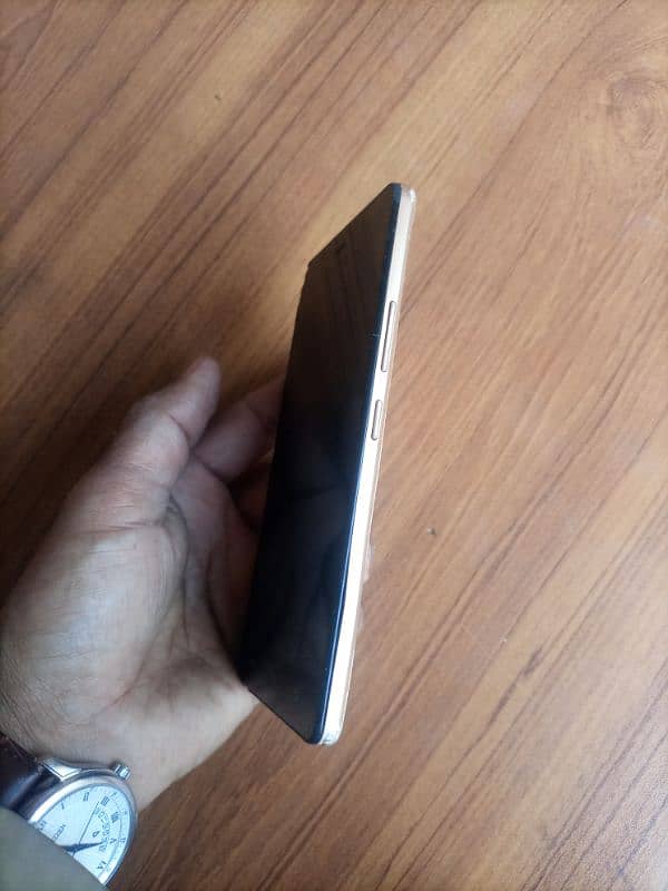 infinix Hot 4 3