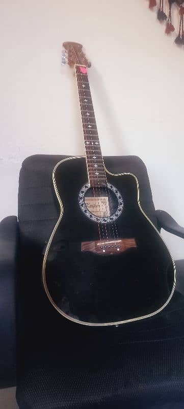 I'm selling my keiper bowl black electro Acoustic Guitar 2