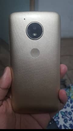 Motorola E4