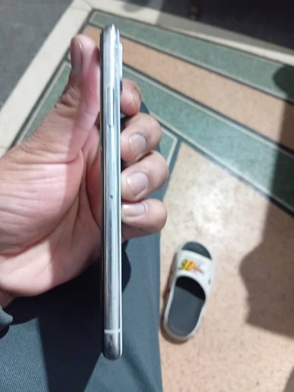 i phone x condition 10/ 8 4