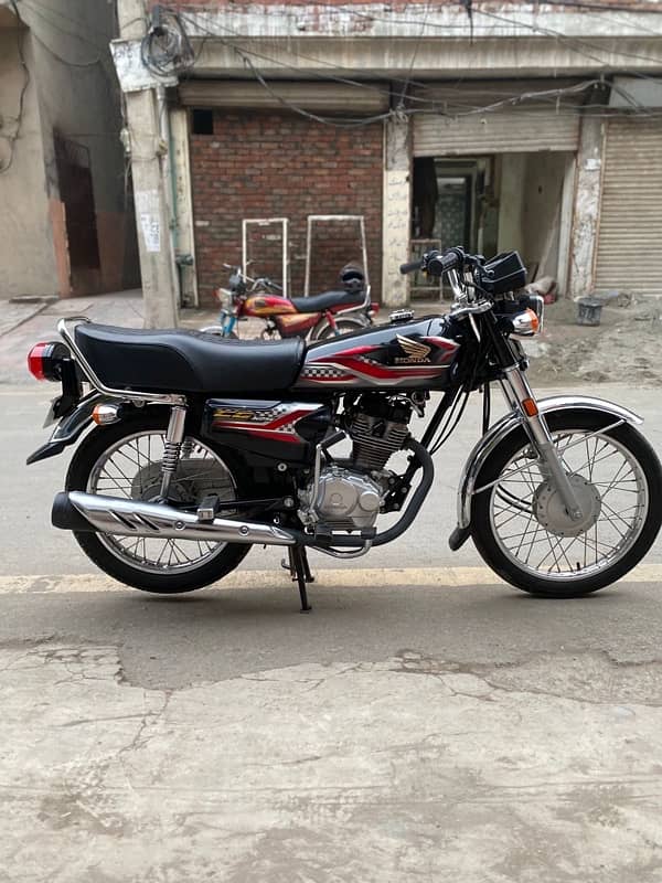 Honda 125 2024 model brand new Condition 8k driven 2