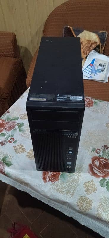 HP z240 xeon e3 1240 v5 with nvidia nvs 315 1gb gpu 4