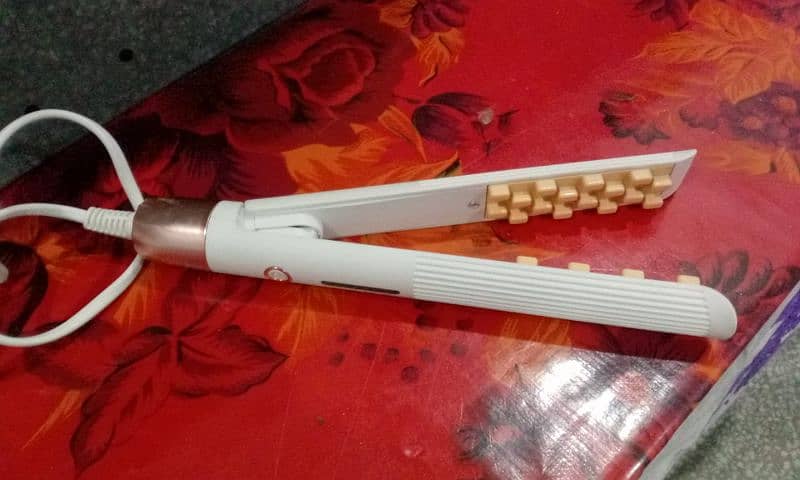 Hair straightener 3