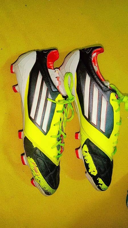 football shoes 10