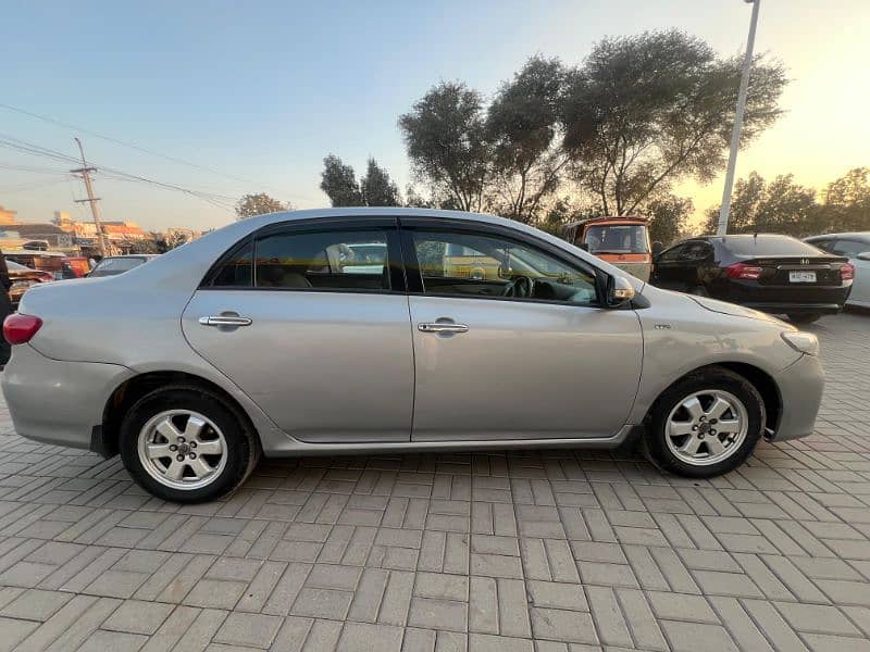 Toyota Corolla GLI 2013 5